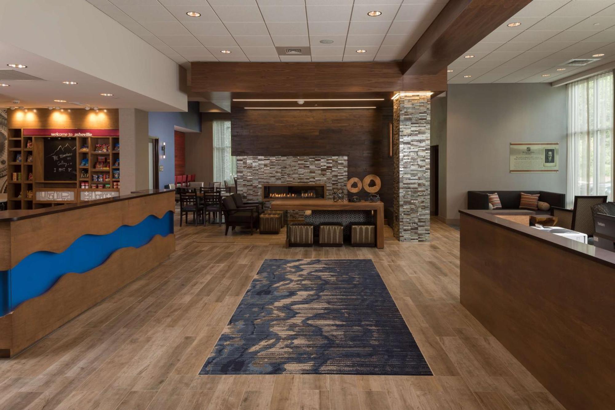 Hampton Inn & Suites-Asheville Biltmore Village, Nc Экстерьер фото